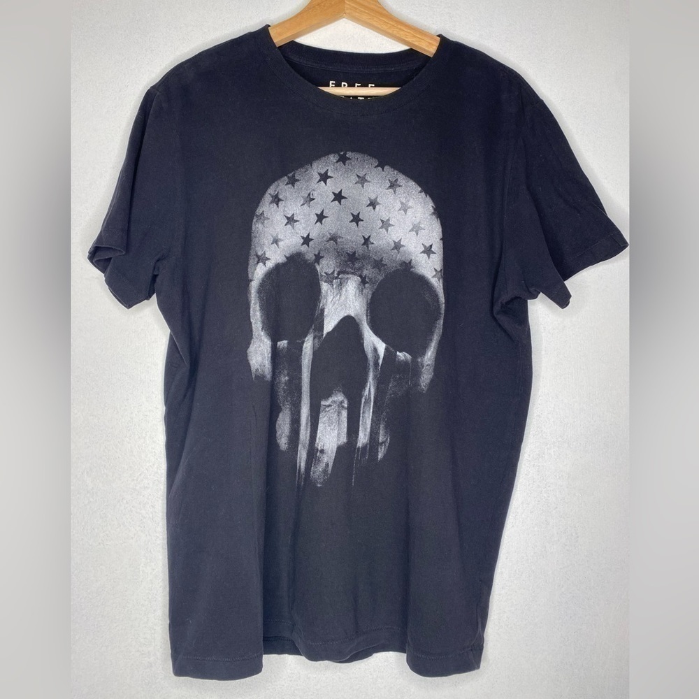 💀 FREE STATE SKULL STARS AND STRIPES TEE SIZE MEDIUM